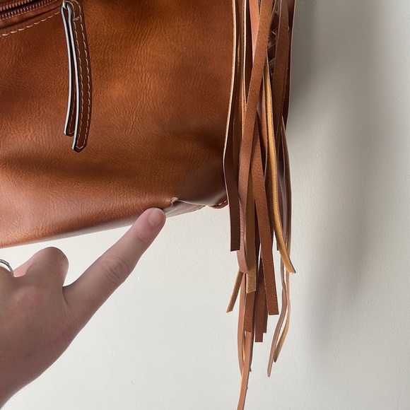 Boho Fringe Tan Shoulder Bag. - Picture 12 of 15